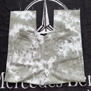 Women’s Forever 21 green and white tie dye pants